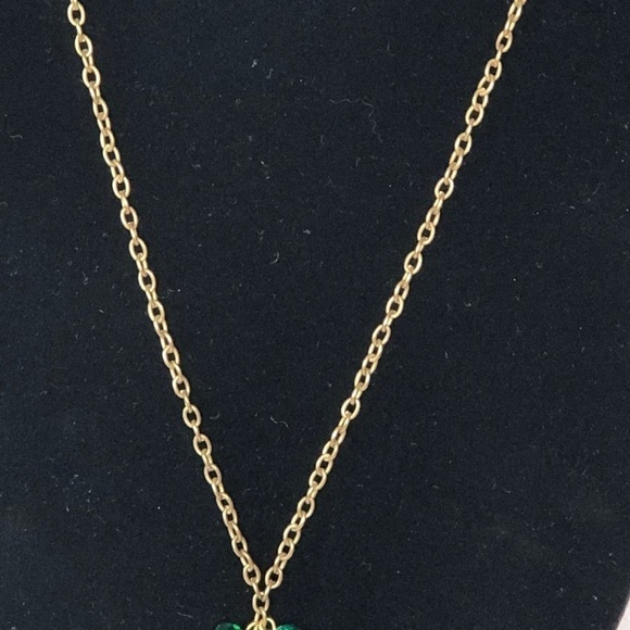 Beaded pendant on 24 inch chain. - Picture 5 of 9